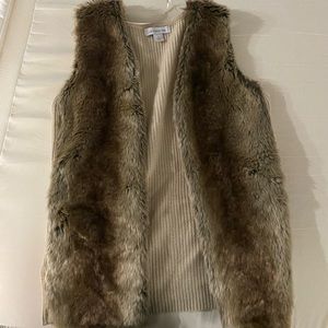 Fur vest